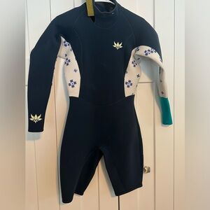 Axxe Classic Ladies Blue and Cream Wetsuit with Teal Accents Custom Fit S/M